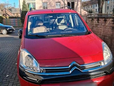 Rot Gebraucht 2013 Citroën Berlingo Van / Kleinbus | 15.250 €