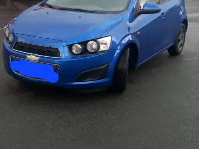 Gebraucht Chevrolet Aveo 65 PS (47 kW) 2011 Blau Kleinwagen
