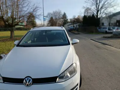 Używany VW Golf VII Cup 105 KM (77 kW) 2014 Biały Kombi