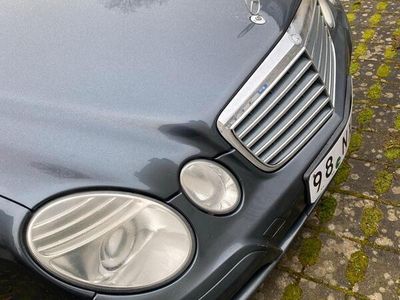 Mercedes E200