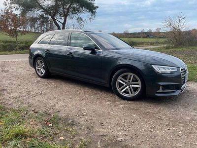 Gebraucht Audi A4 Comfort 231 PS (169 kW) 2019 Grau Kombi