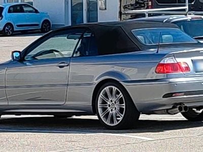 Gebraucht BMW 318 147 PS (108 kW) 2003 Grau Cabrio
