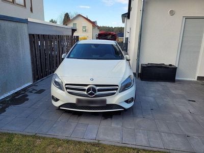 Usata Mercedes A180 122 CV (89 kW) 2014 Bianco Berlina