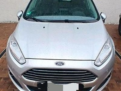 Second-hand Ford Fiesta 101 CP (74 kW) 2015 Argintiu Hatchback