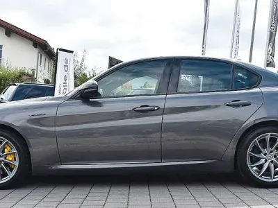 Gebraucht Alfa Romeo Giulia Veloce 209 PS (153 kW) 2020 Grau Limousine