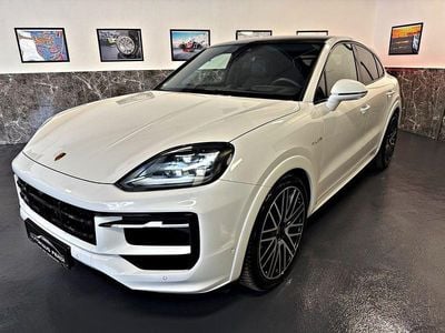 Second-hand Porsche Cayenne E-Hybrid Coupe 470 CP (345 kW) 2025 Alb Coupe