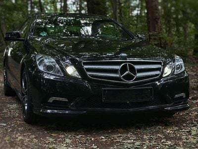 Usata Mercedes E500 AMG line 387 CV (284 kW) 2010 Nero Coupé