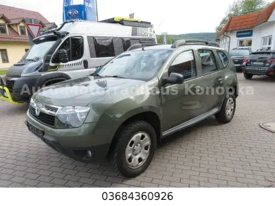 Second-hand Dacia Duster 105 CP (77 kW) 2012 Verde SUV