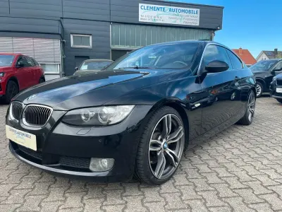 Gebraucht BMW 330 Sport Line 272 PS (200 kW) 2008 Schwarz Coupé