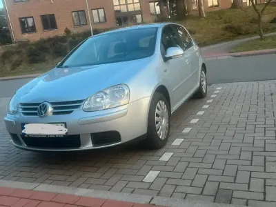 Gebraucht VW Golf V 102 PS (75 kW) 2007 Silber Limousine