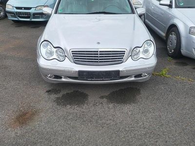 Mercedes C200