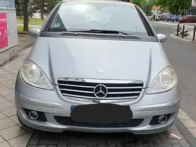 Gebraucht Mercedes A150 Avantgarde 95 PS (69 kW) 2004 Silber Van / Kleinbus