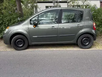 Używany Renault Modus Privilege 75 KM (55 kW) 2004 Minivan
