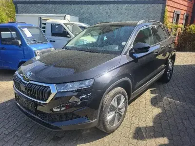 Second-hand Skoda Karoq Selection 150 CP (110 kW) 2024 Negru SUV