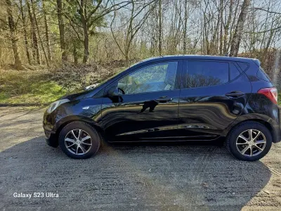 Gebraucht Hyundai i10 Intro Edition 67 PS (49 kW) 2015 Kleinwagen