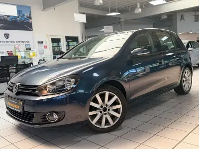 Gebraucht VW Golf VI Highline 122 PS (89 kW) 2009 Blau Kleinwagen
