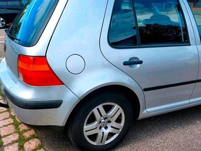 Gebraucht VW Golf IV 110 PS (80 kW) 2002 Silber Kleinwagen