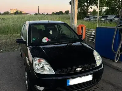 Gebraucht Ford Fiesta Trend 101 PS (74 kW) 2002 Schwarz Kleinwagen