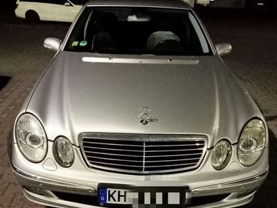Gebraucht Mercedes E350 Avantgarde 272 PS (200 kW) 2005 Silber Limousine