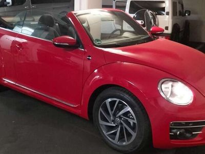 Tornadorot sonderlackierung Gebraucht 2018 VW Beetle Sound Cabrio | 35.995 €