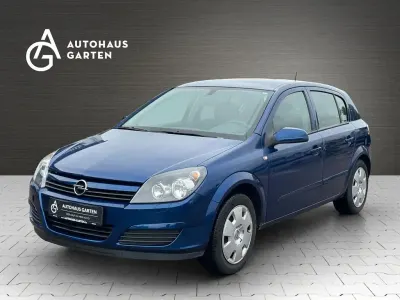 Używany Opel Astra Edition 90 KM (66 kW) 2005 Niebieski Sedan/Limuzyna
