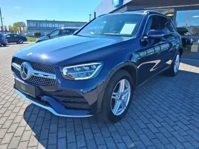 Używany Mercedes GLC300e AMG line 306 KM (225 kW) 2021 Niebieski SUV