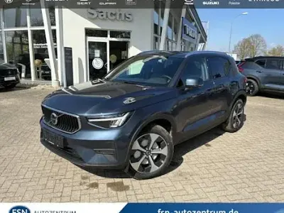 New Volvo XC40 Core 163 HP (119 kW) 2026 Blue SUV