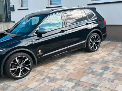 Gebraucht VW Tiguan Allspace R-line 200 PS (147 kW) 2022 Schwarz SUV