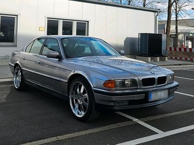 Gebraucht BMW 728 193 PS (141 kW) 1996 Grau Limousine