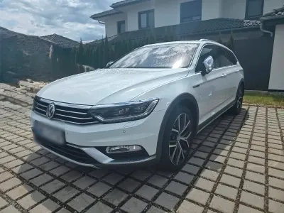 Gebraucht VW Passat Alltrack 240 PS (176 kW) 2018 Weiß Kombi