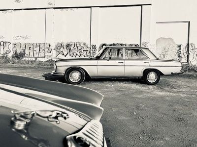 Gebraucht Mercedes 280 SE 160 PS (117 kW) 1973 Grau Limousine