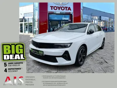 Gebraucht Opel Astra 131 PS (96 kW) 2024 Jade weiß/arktis weiß Kleinwagen