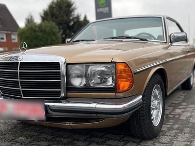 Gebraucht Mercedes 230 136 PS (100 kW) 1980 Coupé