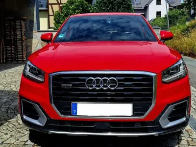 Gebraucht Audi Q2 Sport 190 PS (139 kW) 2018 Rot SUV