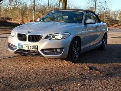 Gebraucht BMW 220 Sport Line 190 PS (139 kW) 2016 Silber Cabrio