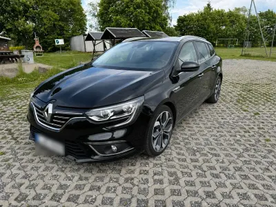 Gebraucht Renault Mégane GrandTour Bose Edition 130 PS (95 kW) 2016 Schwarz Kombi