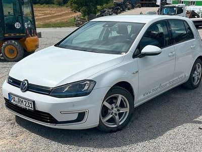 Gebraucht VW e-Golf 85 kW (116 PS) 2014 Weiß Kleinwagen