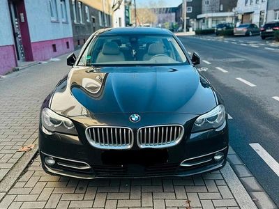 Gebraucht BMW 530 Comfort Edition 258 PS (189 kW) 2014 Braun Limousine