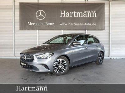 Gebraucht Mercedes B200 Advanced 163 PS (119 kW) 2024 Mountaingrau Van / Kleinbus