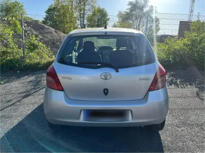 Second-hand Toyota Yaris 69 CP (50 kW) 2006 Hatchback