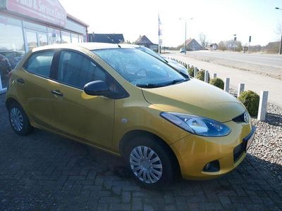 Gebraucht Mazda 2 75 PS (55 kW) 2008 Gelb Kleinwagen