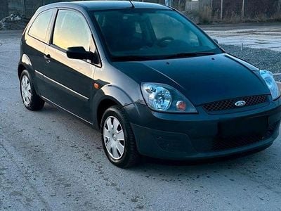 Gebraucht 2007 Ford Fiesta Limousine | 1.700 €
