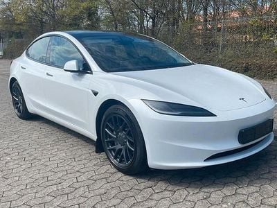 Second-hand Tesla Model 3 366 kW (498 CP) 2023 Alb Berlinǎ