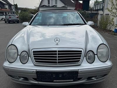 Second-hand Mercedes CLK230 193 CP (141 kW) 2002 Argintiu Cabrio