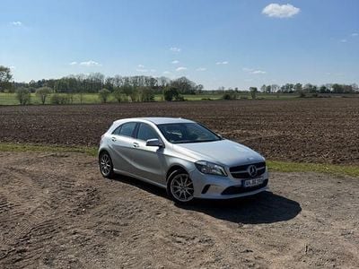 Usata Mercedes A160 90 CV (66 kW) 2017 Argento Berlina