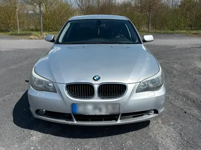 Second-hand BMW 530 218 CP (160 kW) 2003 Argintiu Berlinǎ
