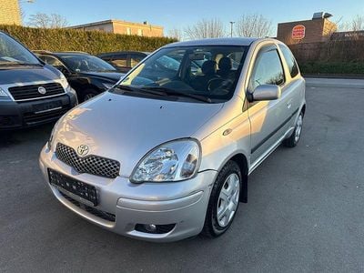 Gebraucht Toyota Yaris Sol 65 PS (47 kW) 2003 Silber Kleinwagen