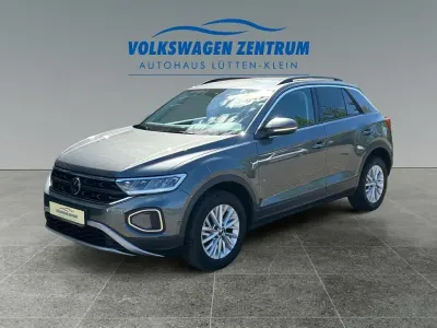 Gebraucht VW T-Roc Life 110 PS (80 kW) 2023 Grau SUV
