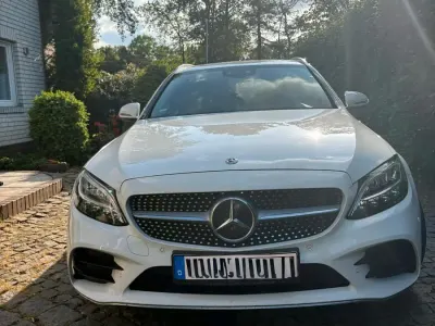 Gebraucht Mercedes C300 AMG 194 PS (142 kW) 2020 Weiß Kombi