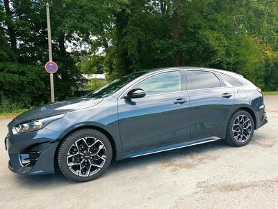 Grau Gebraucht 2022 Kia ProCeed GT-Line Kombi | 21.700 € (Fairer Preis)